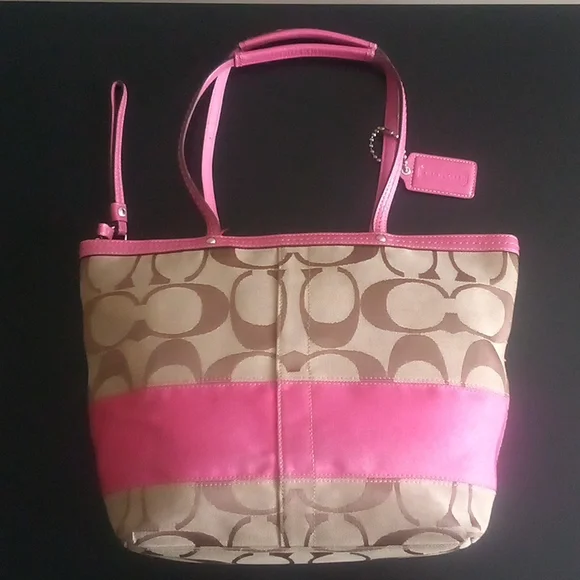 Coach - Picture 3 of 5